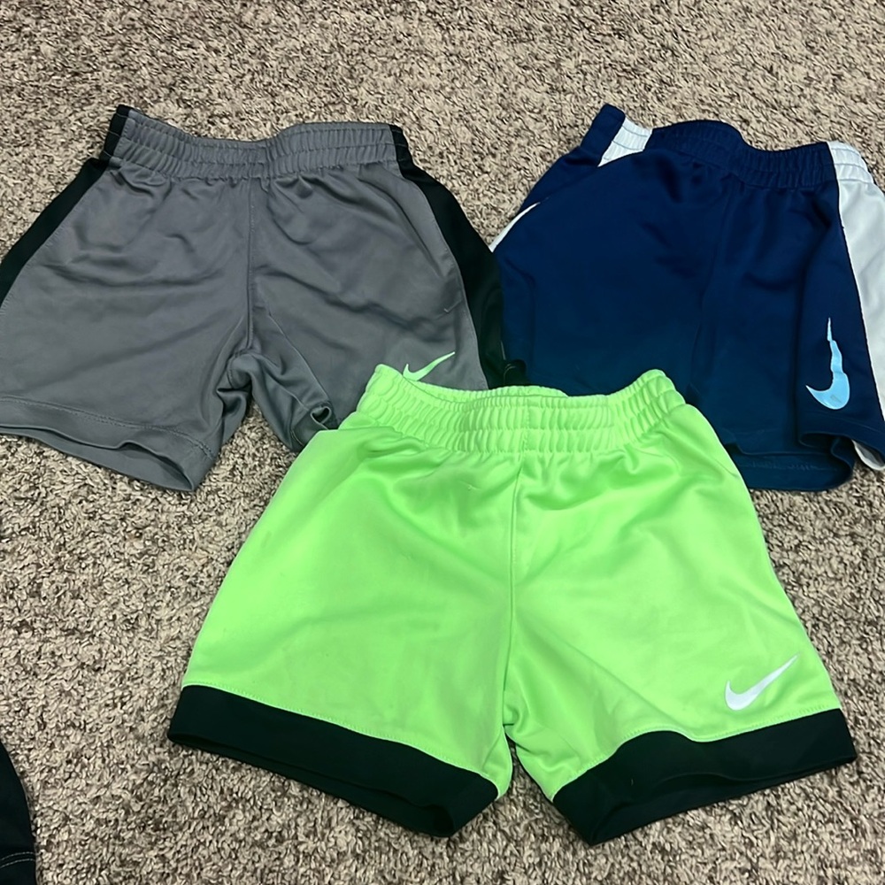 - Nike short lot